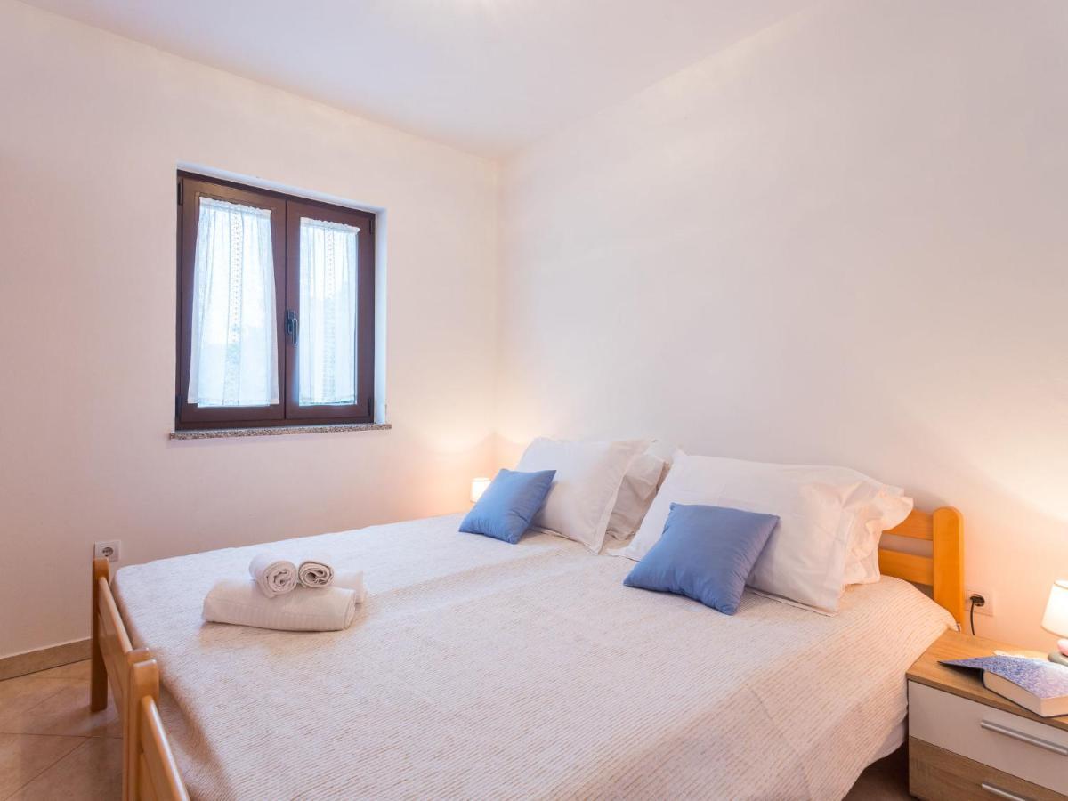 Apartment Tireli - Prc143 By Interhome โปเรช ภายนอก รูปภาพ